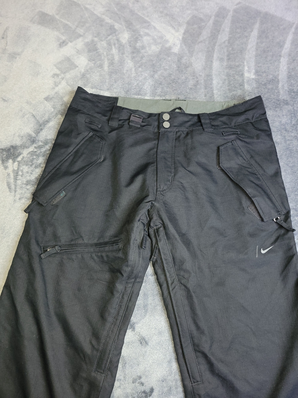 Nike Men's Black Snowboarding Pants